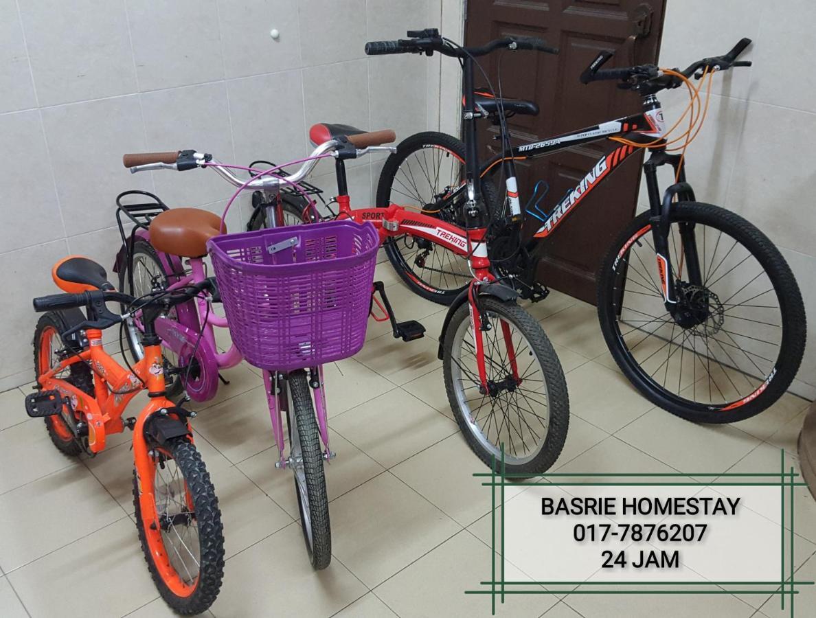 Basrie Villa "Mslim Only" - Mini Cinema , Private Pool , Wi-Fi , Netflix Muar Exterior foto