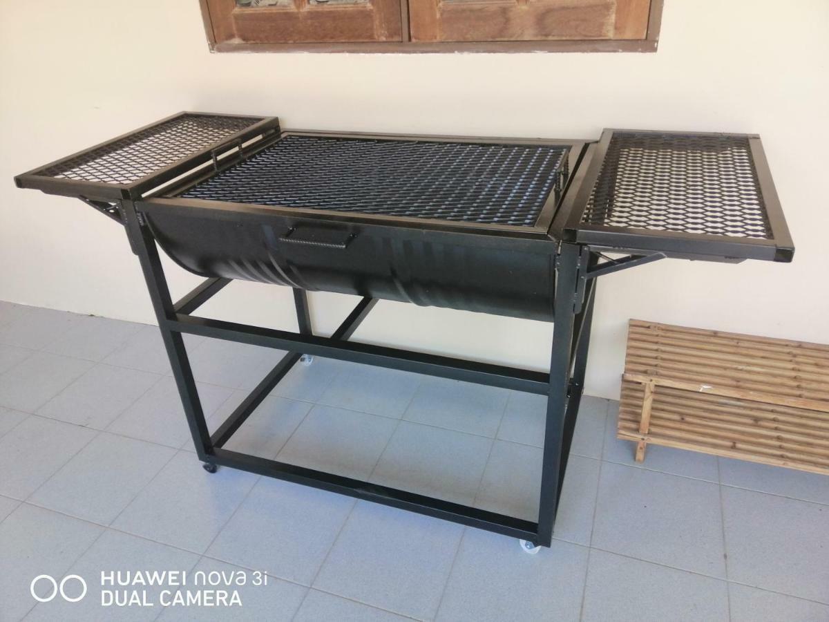 Basrie Villa "Mslim Only" - Mini Cinema , Private Pool , Wi-Fi , Netflix Muar Exterior foto